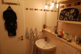 Bad mit Dusche und WC