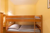 Separates innenliegendes Schlafzimmer mit Etagenbett
