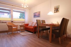 Wohnzimmer mit Essplatz