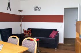 Wohnzimmer mit Sofa